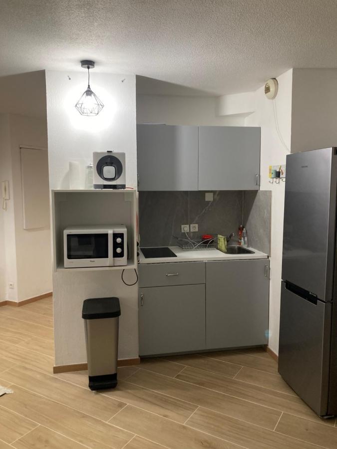 Apparement Chaleureux Avec Balcon Apartment Marseille Bagian luar foto